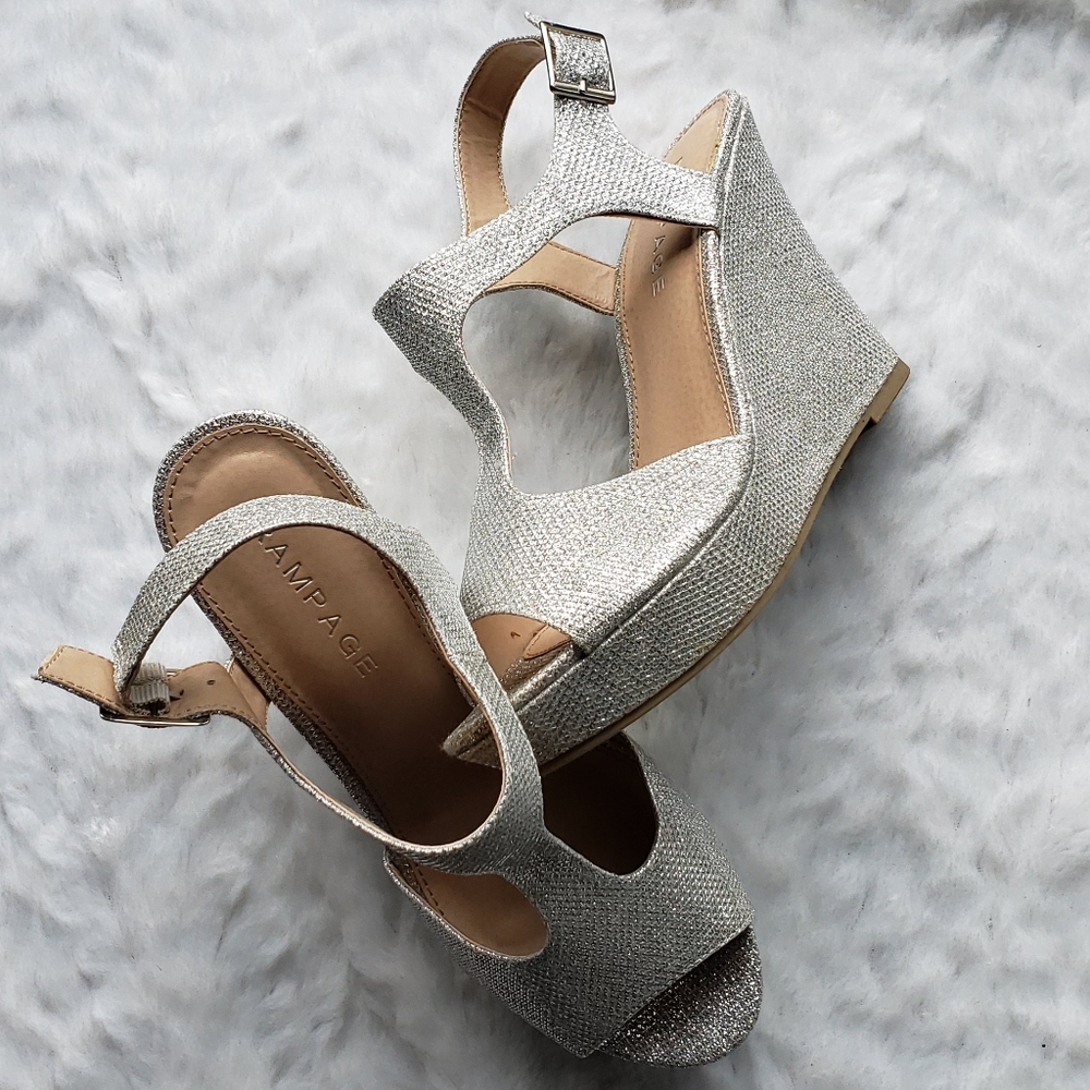 Silver Mesh Look Platform Wedges - Picture 2 of 9